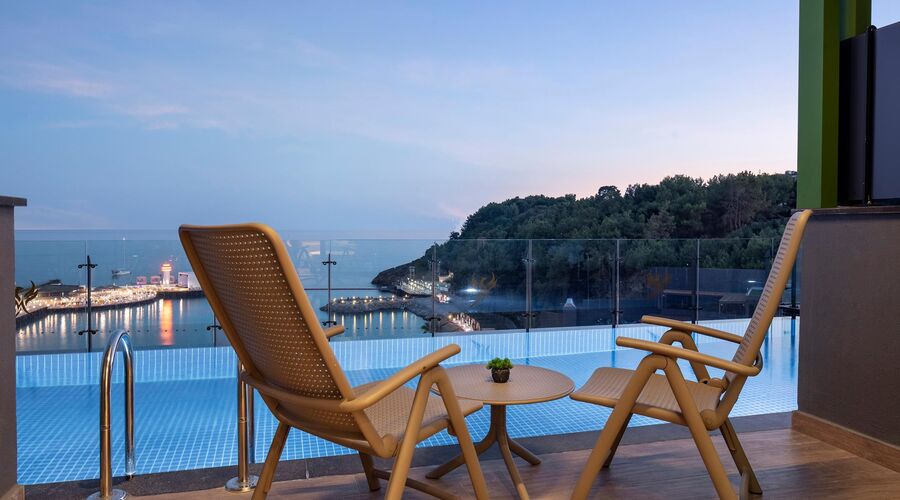 Mylome Luxury Hotel & Resort