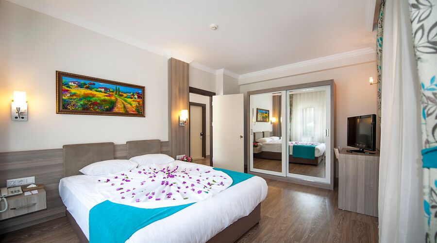Crystal Aura Beach Resort & Spa