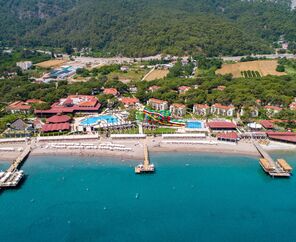 Crystal Flora Beach Resort