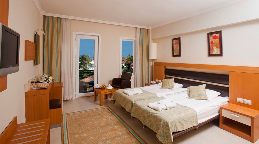 Crystal Flora Beach Resort