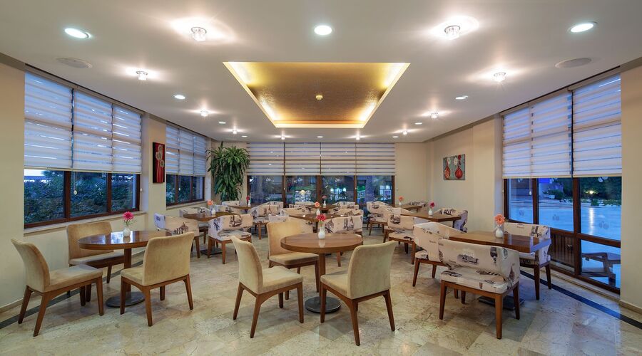 Crystal Flora Beach Resort