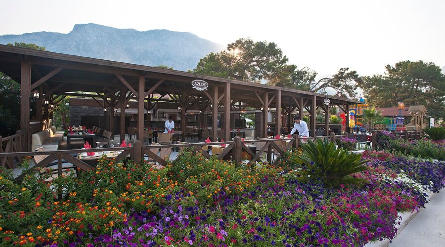 Crystal Flora Beach Resort