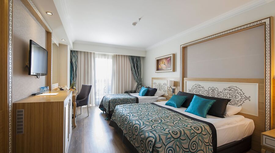 Crystal Waterworld Resort Spa