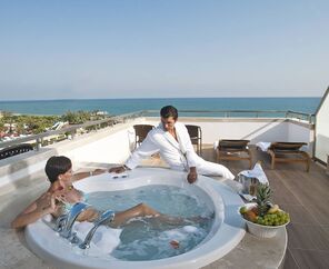 Crystal Waterworld Resort Spa