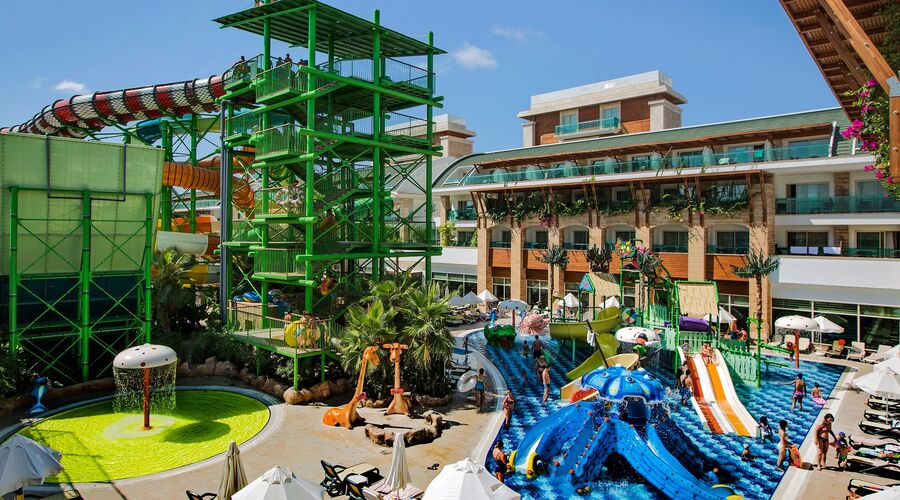 Crystal Waterworld Resort Spa