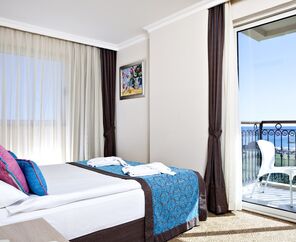 Crystal Family Resort & Spa