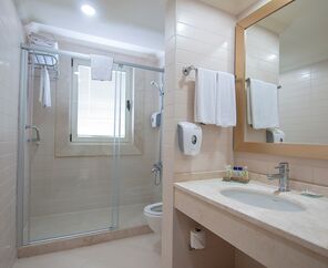 Crystal Family Resort & Spa