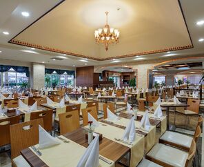 Crystal Family Resort & Spa