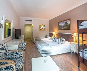 Crystal Tat Beach Golf Resort & Spa