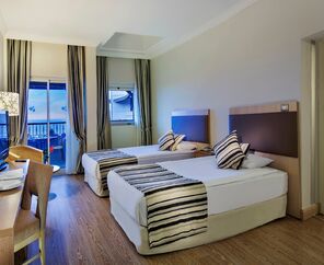 Crystal Tat Beach Golf Resort & Spa