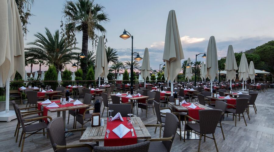 Crystal Tat Beach Golf Resort & Spa
