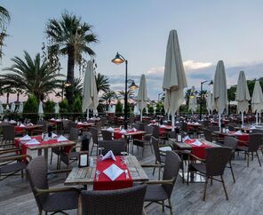 Crystal Tat Beach Golf Resort & Spa