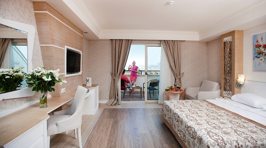 Crystal Sunset Luxury Resort & Spa
