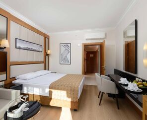 Aydınbey Famous Resort