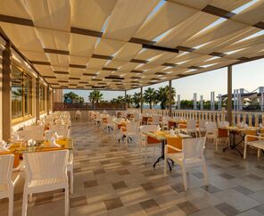 Aydınbey Famous Resort