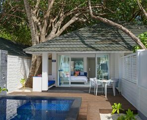 Villa Nautica Paradise Island Resort