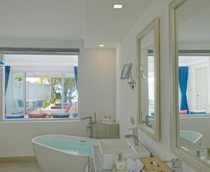 Villa Nautica Paradise Island Resort