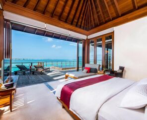 Villa Nautica Paradise Island Resort