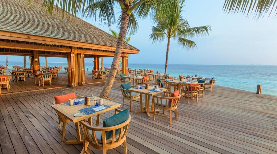 Hurawalhi Island