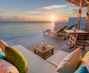 Hurawalhi Island