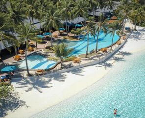 Royal Island Resort