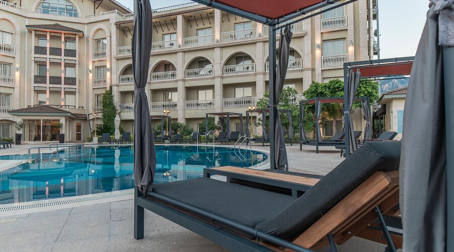 Savoy Hotel Spa & Casino