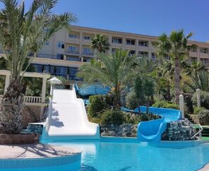 Oscar Resort Hotel & Casino