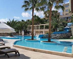 Oscar Resort Hotel & Casino