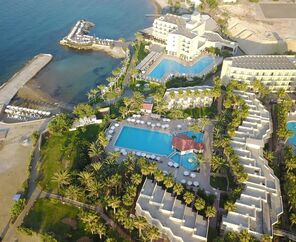 Oscar Resort Hotel & Casino