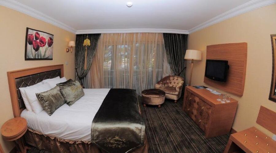 Oscar Resort Hotel & Casino
