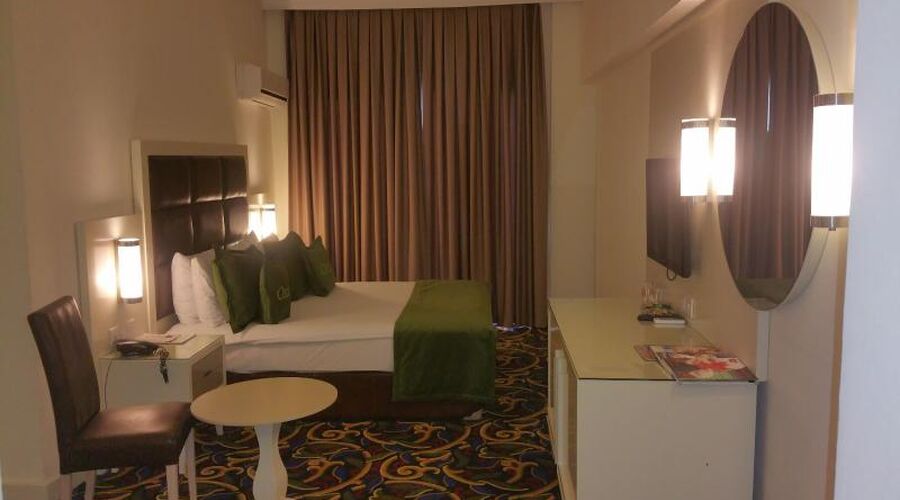 Oscar Resort Hotel & Casino