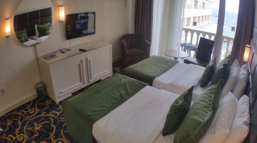Oscar Resort Hotel & Casino
