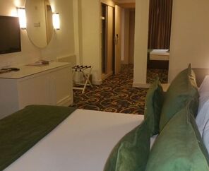 Oscar Resort Hotel & Casino