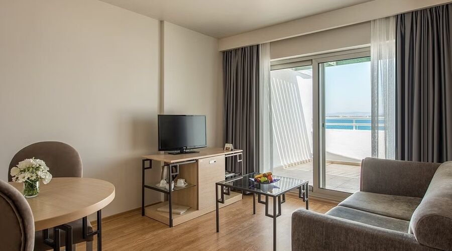 Altın Yunus Hotel & Spa Çeşme