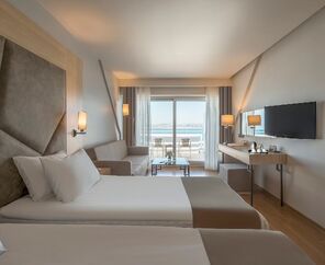 Altın Yunus Hotel & Spa Çeşme
