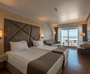 Altın Yunus Hotel & Spa Çeşme