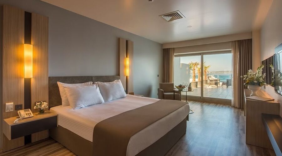 Altın Yunus Hotel & Spa Çeşme
