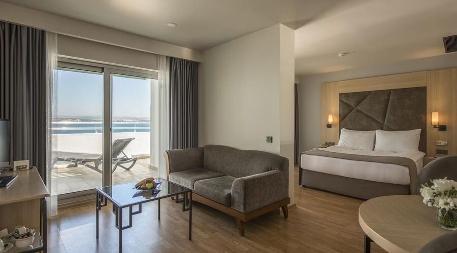 Altın Yunus Hotel & Spa Çeşme