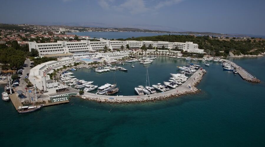 Altın Yunus Hotel & Spa Çeşme
