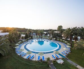 Altın Yunus Hotel & Spa Çeşme