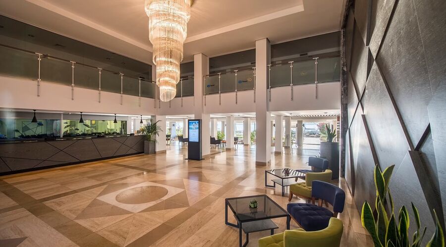 Altın Yunus Hotel & Spa Çeşme