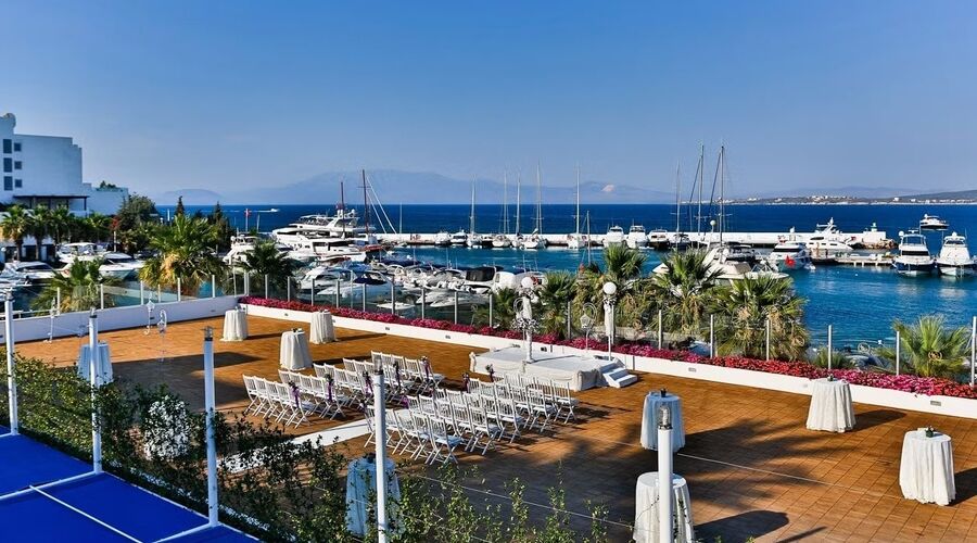 Altın Yunus Hotel & Spa Çeşme