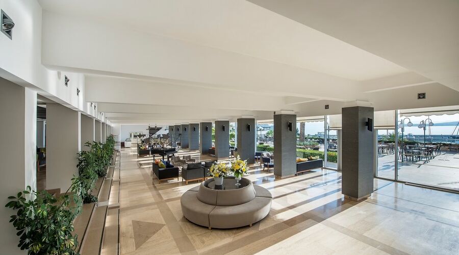 Altın Yunus Hotel & Spa Çeşme