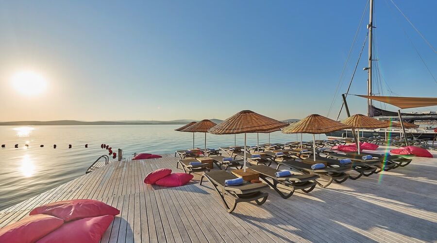 Altın Yunus Hotel & Spa Çeşme